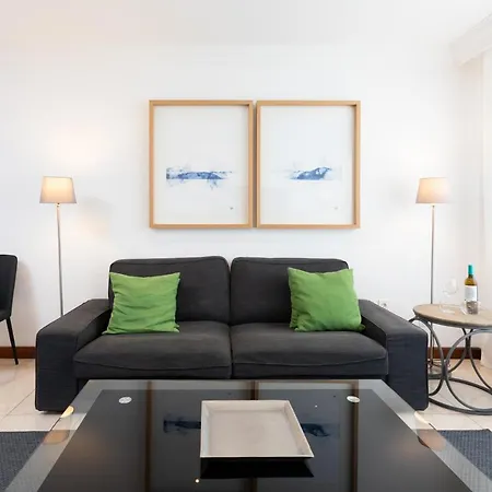 Apartment & Balcony 3c *